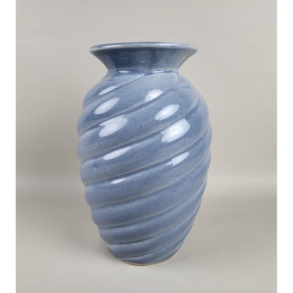 Vintage 1940's Red Wing Pottery 952 Powder Blue Glazed Beehive Swirl Vase - Picture 1 of 8